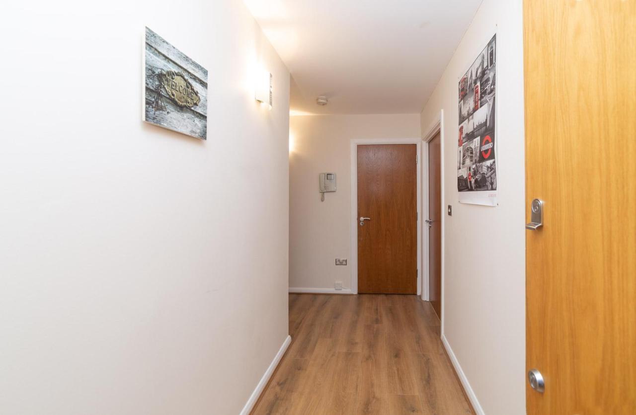 Royal Crossharbour Apartment London Bagian luar foto