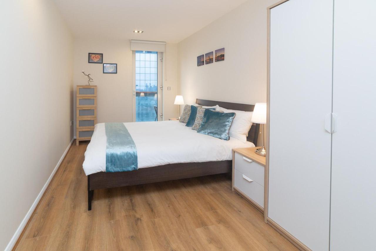 Royal Crossharbour Apartment London Bagian luar foto