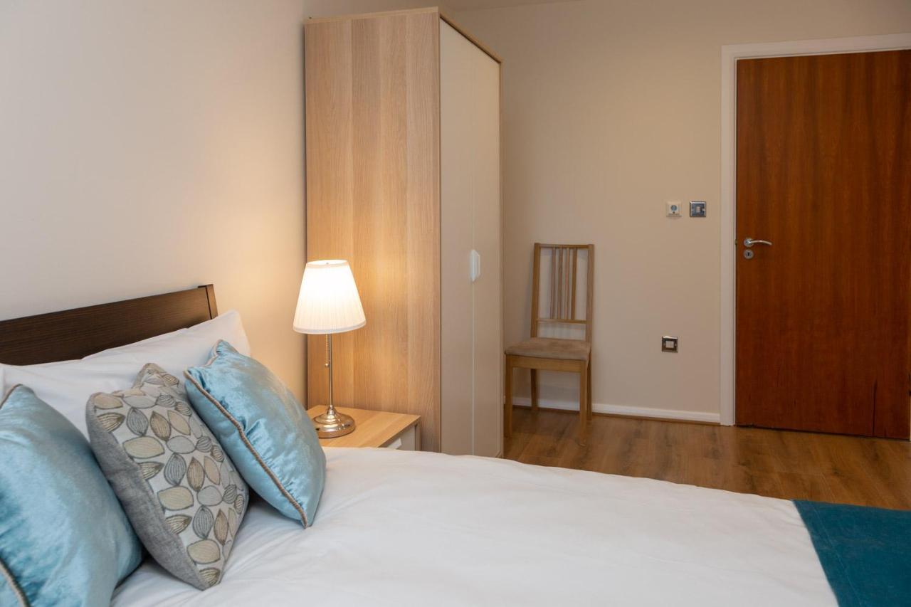 Royal Crossharbour Apartment London Bagian luar foto