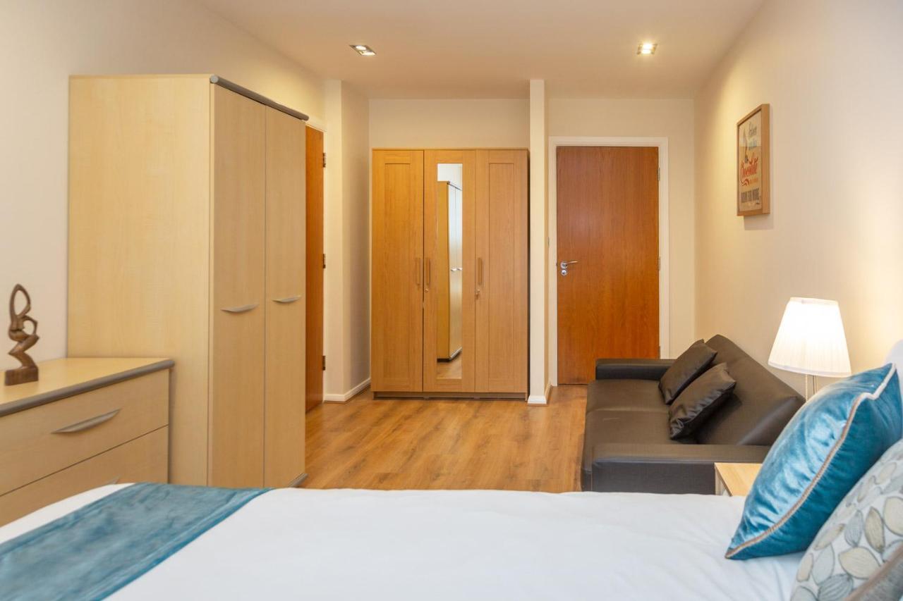 Royal Crossharbour Apartment London Bagian luar foto